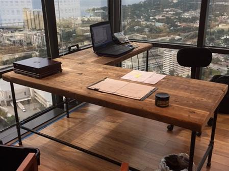 How to Clean Wooden Office Furniture?